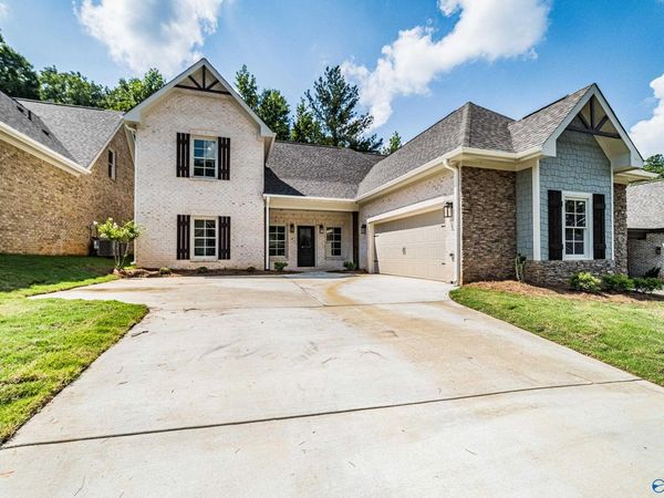 75 Turning Leaf Drive, Union Grove, AL 35175