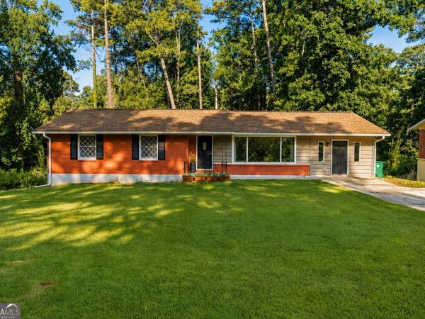 452 Kenridge Circle, Stone Mountain, GA 30083
