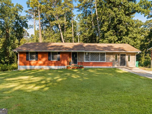 452 Kenridge Circle, Stone Mountain, GA 30083