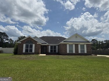125 Joshua Circle, Ellabell, GA 31308