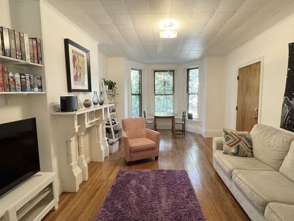30 Beacon St, Unit 1, Somerville, MA 02143