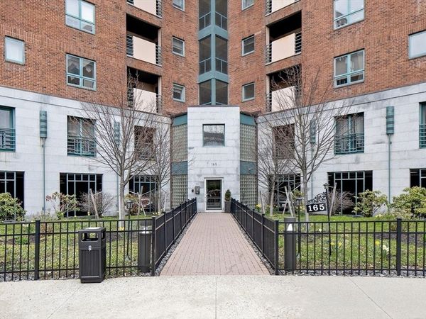 165 Cottage St, Unit 706, Chelsea, MA 02150