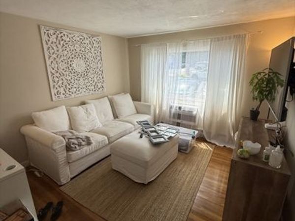 20 Coolidge Hill Road, Unit 3, Watertown, MA 02472