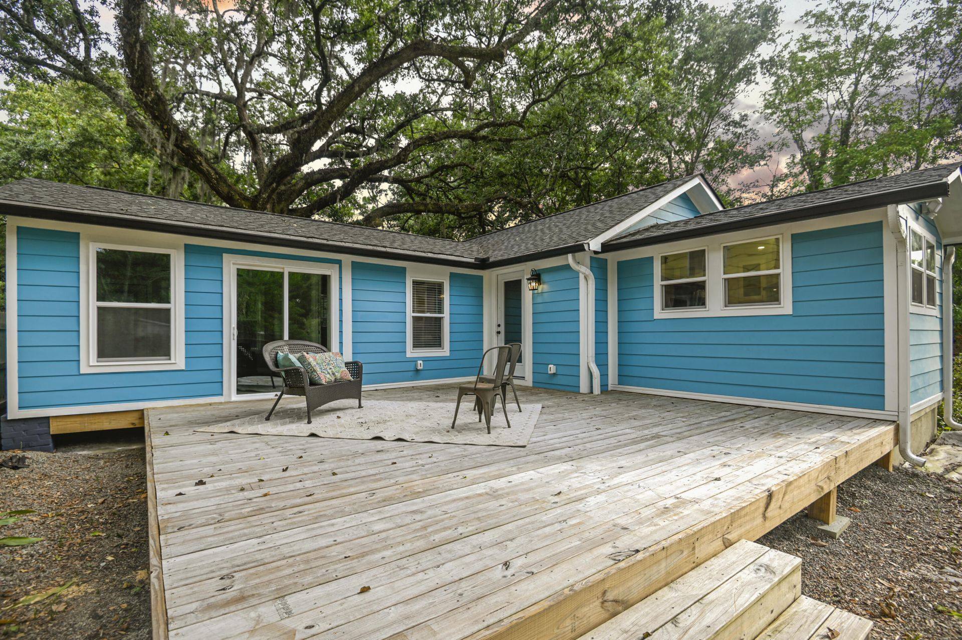 1126 Berkeley Street Photo 14