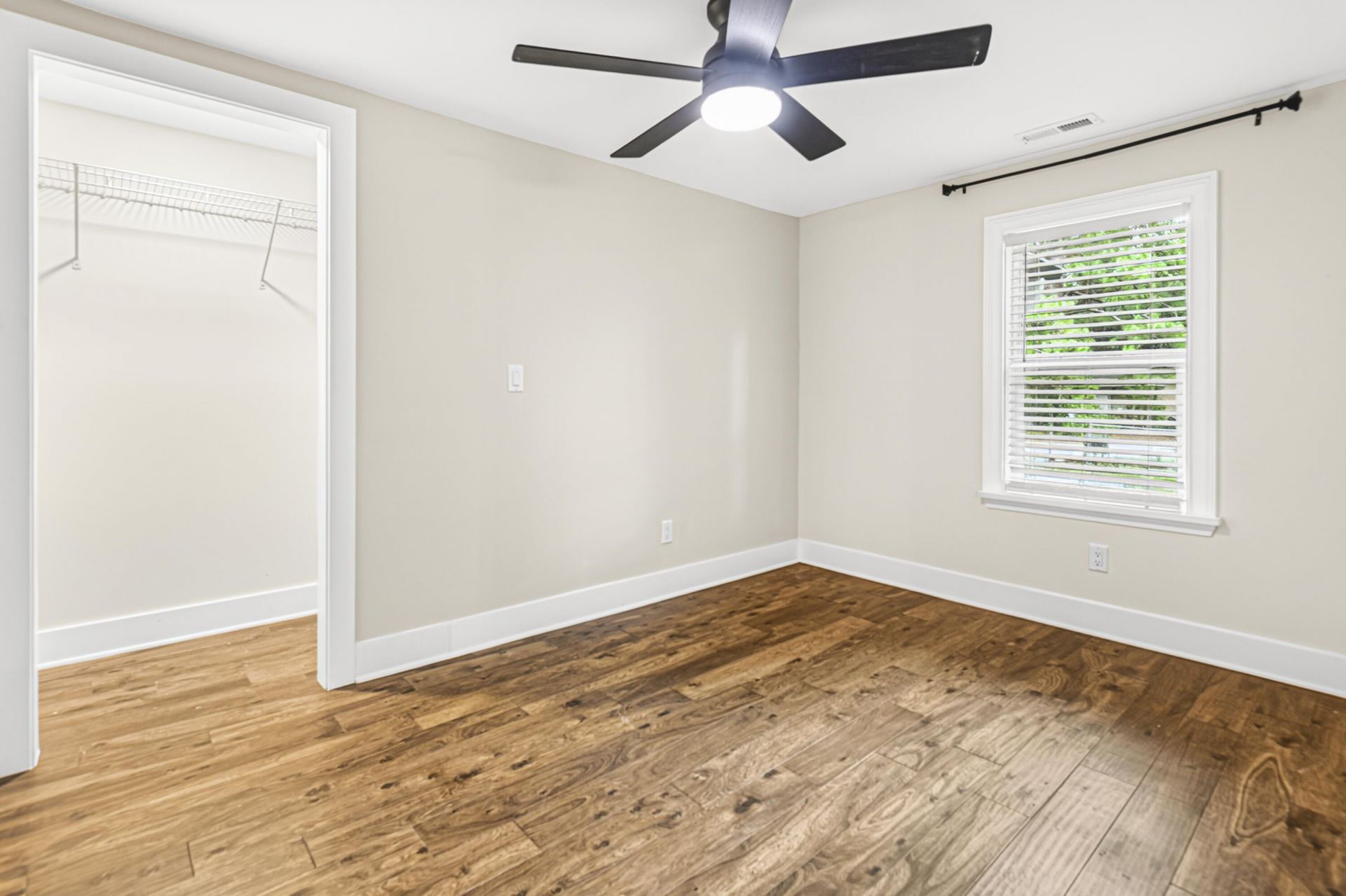 1126 Berkeley Street Photo 24