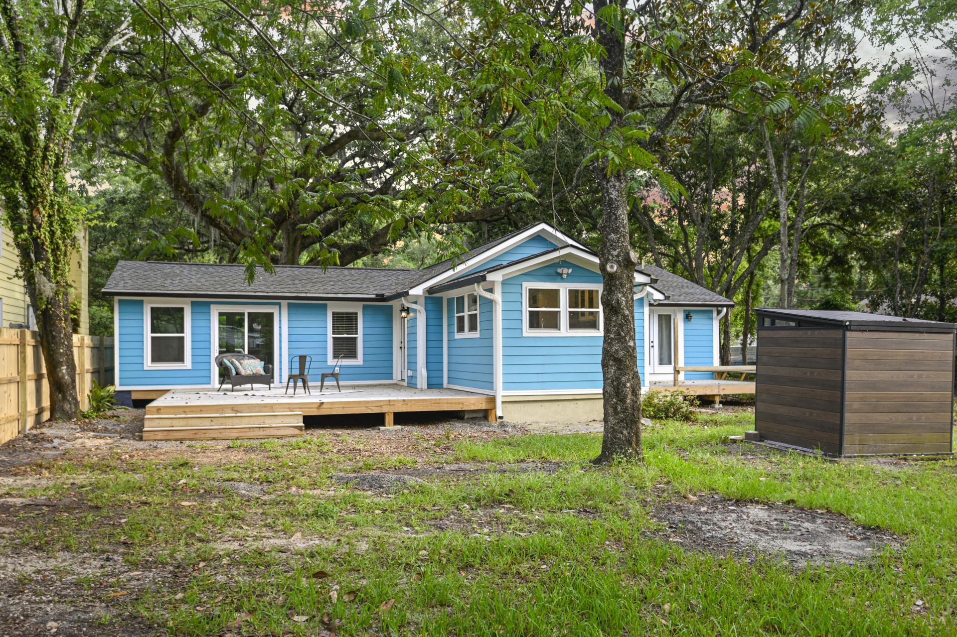 1126 Berkeley Street Photo 31