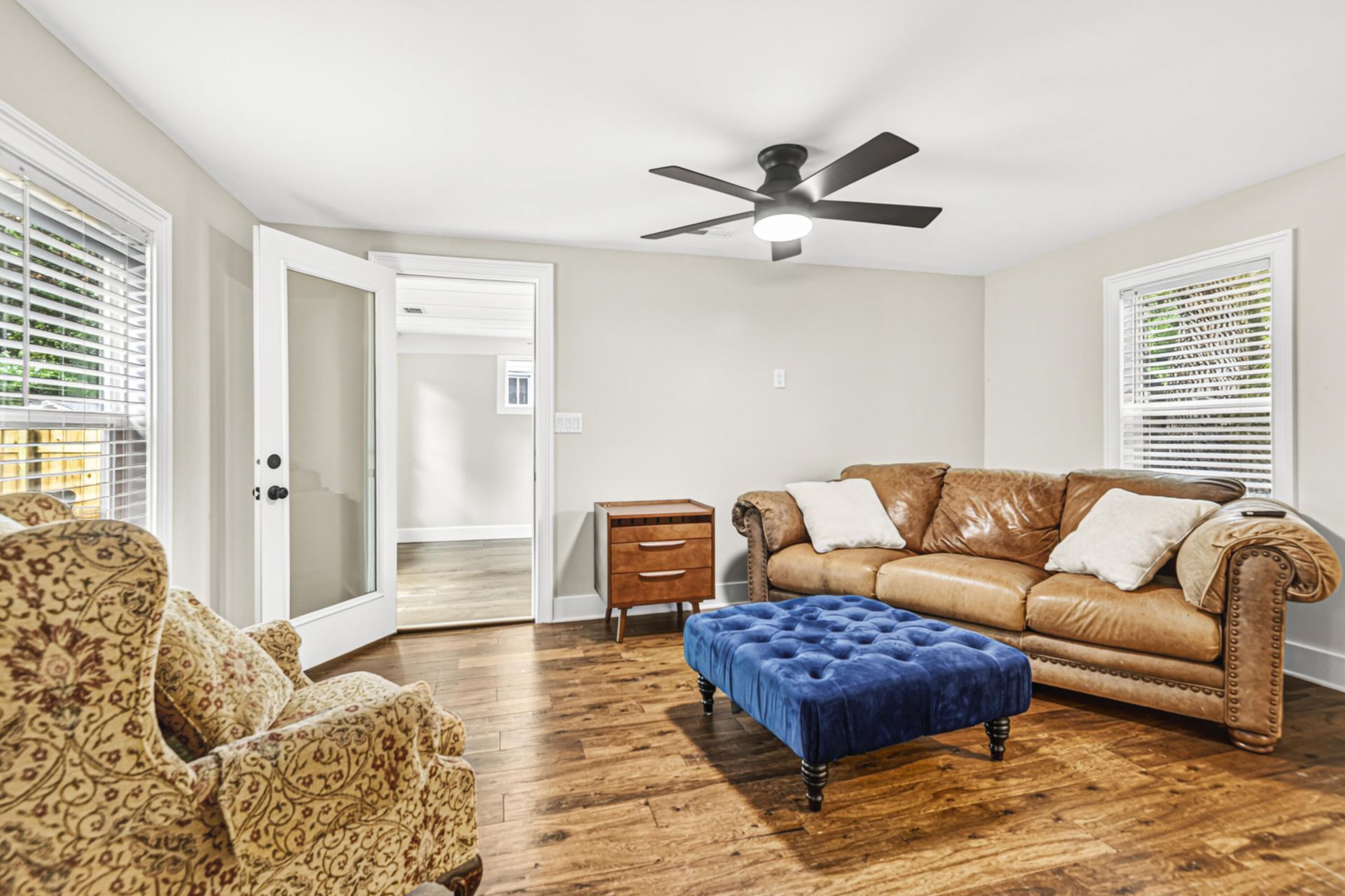 1126 Berkeley Street Photo 9
