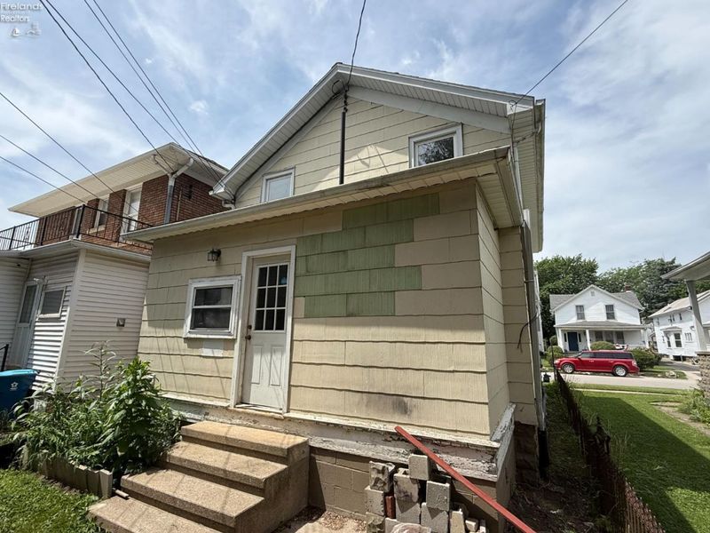 205 N Wood Street, Fremont, OH 43420 Photo 5