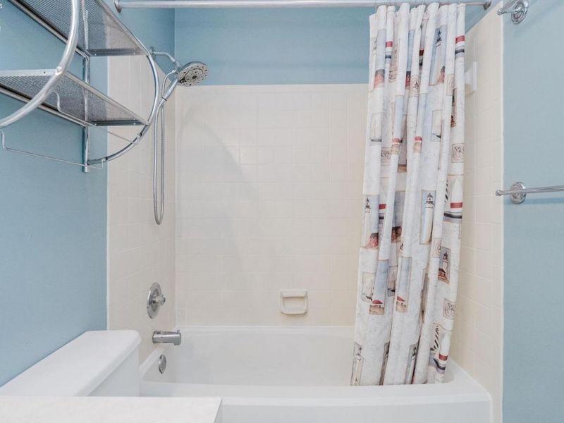 238 W Lakeshore Drive, Unit D, Port Clinton, OH 43452 Photo 12