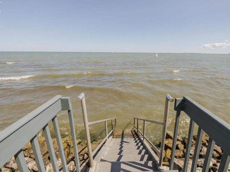 238 W Lakeshore Drive, Unit D, Port Clinton, OH 43452 Photo 17