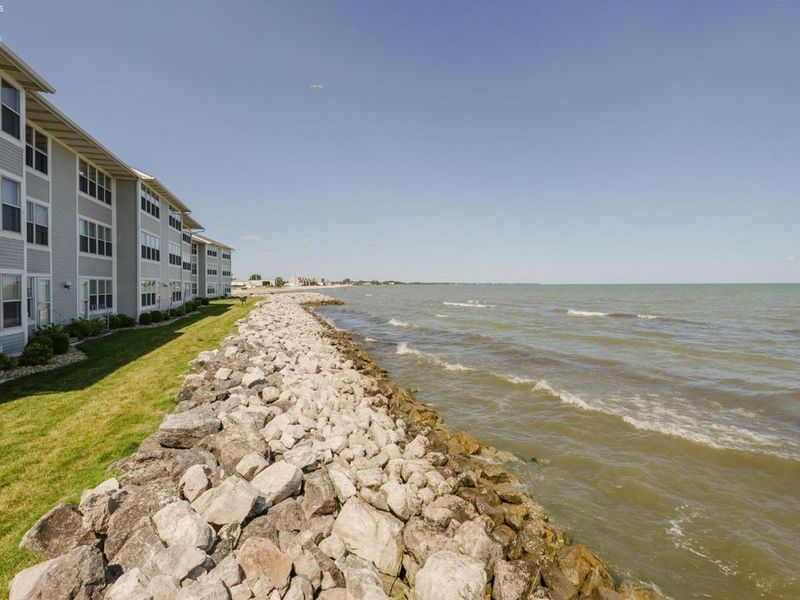 238 W Lakeshore Drive, Unit D, Port Clinton, OH 43452 Photo 18