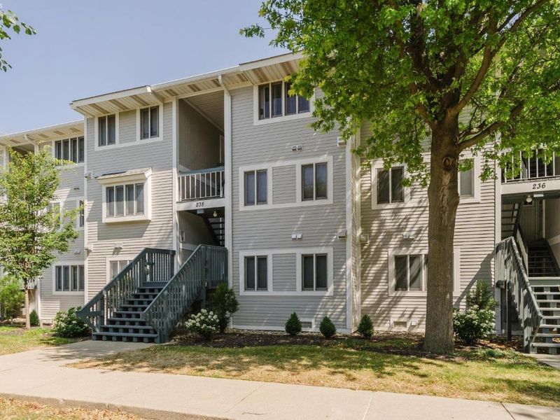 238 W Lakeshore Drive, Unit D, Port Clinton, OH 43452 Photo 2