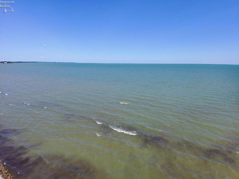 238 W Lakeshore Drive, Unit D, Port Clinton, OH 43452 Photo 25