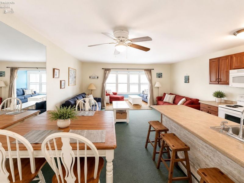 238 W Lakeshore Drive, Unit D, Port Clinton, OH 43452 Photo 3