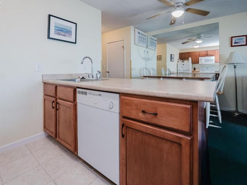 238 W Lakeshore Drive, Unit D, Port Clinton, OH 43452 Photo 8