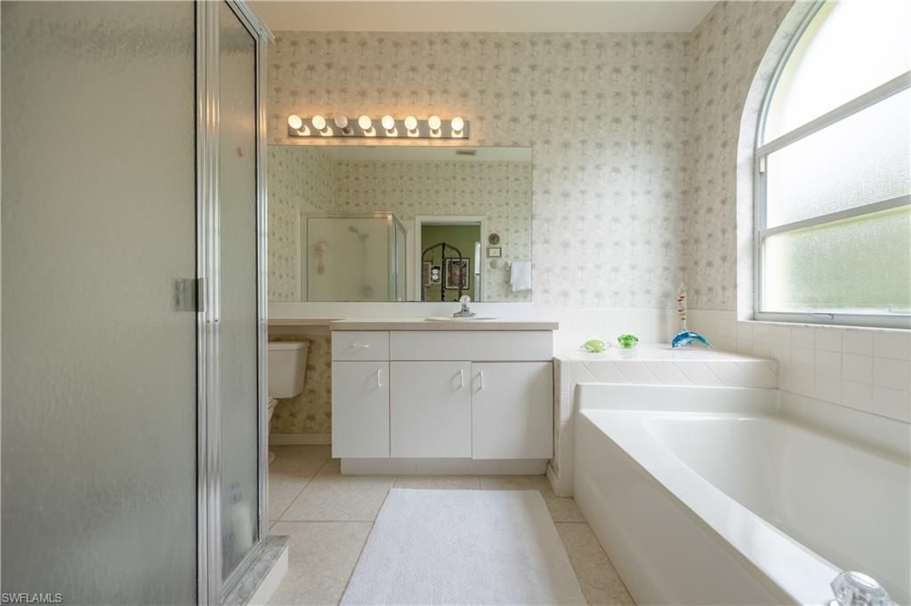 25060 Bay Cedar Dr, Bonita Springs, FL 34134 Photo