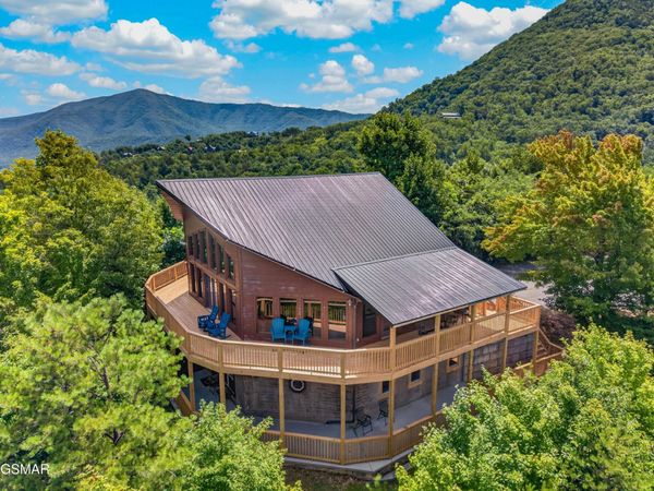 3219 Grouse Ridge Lane, Sevierville, TN 37862
