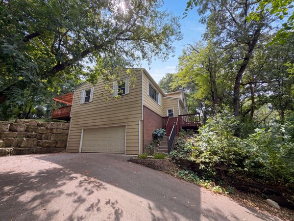 2509 Oakwood Drive , Burnsville, MN 55306
