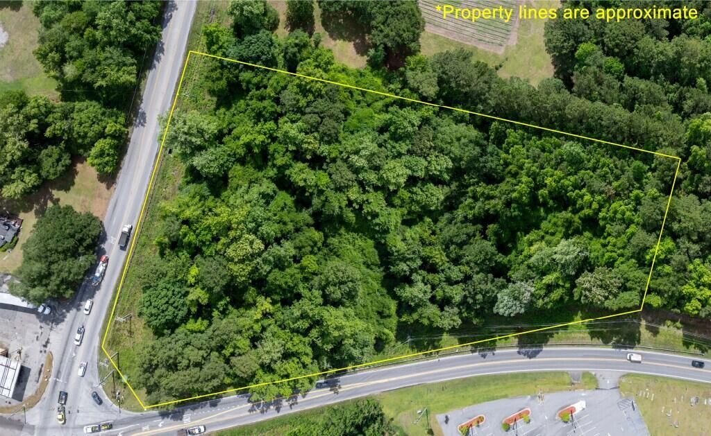 1866 Jedburg Road  Photo 9