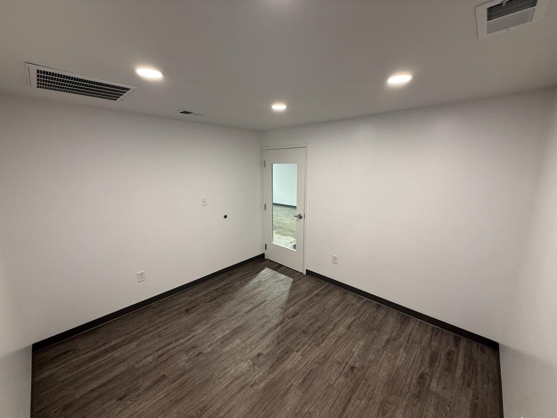 5780 Dorchester Road  Photo 12