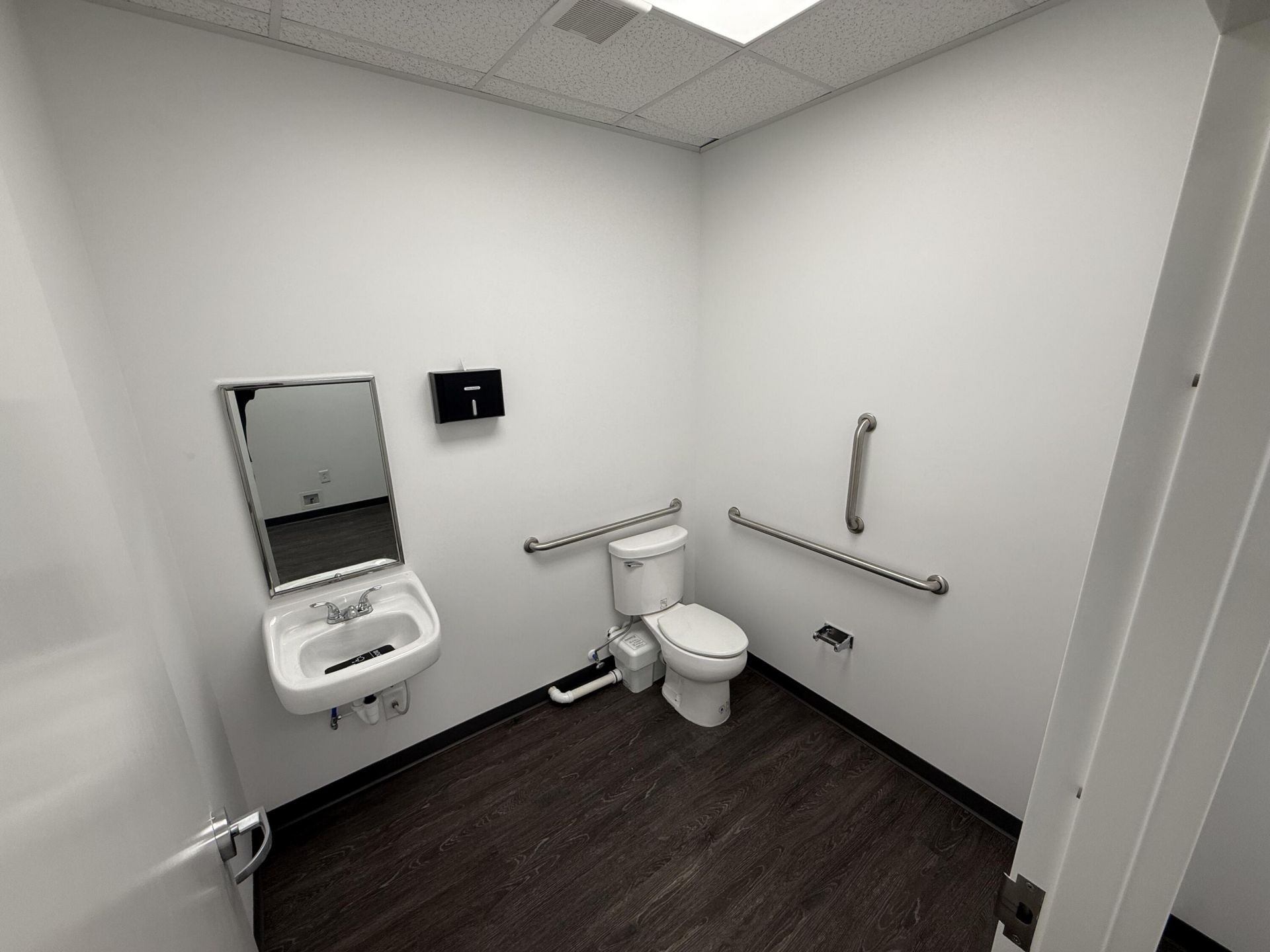 5780 Dorchester Road  Photo 20