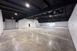 5780 Dorchester Road  photo 4