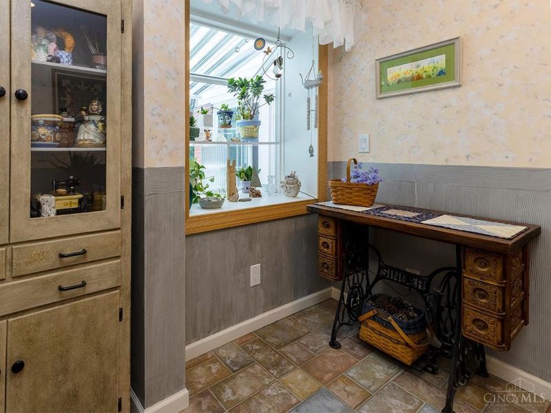 1711 Flora Avenue, North College Hill, OH 45231 Photo 9