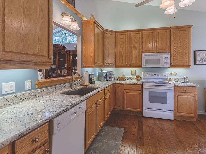 8179 Jeannes Creek Lane, West Chester, OH 45069 Photo 4