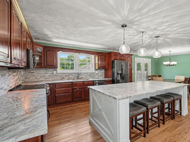 5748 Cochran Road, Hamilton Twp, OH 45152 Photo 12