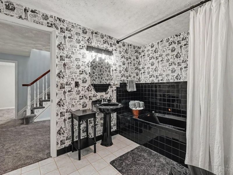 5748 Cochran Road, Hamilton Twp, OH 45152 Photo 25