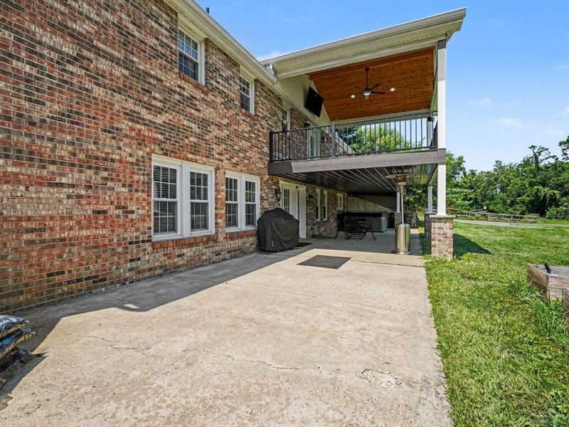 5748 Cochran Road, Hamilton Twp, OH 45152 Photo 31