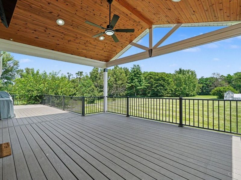 5748 Cochran Road, Hamilton Twp, OH 45152 Photo 32