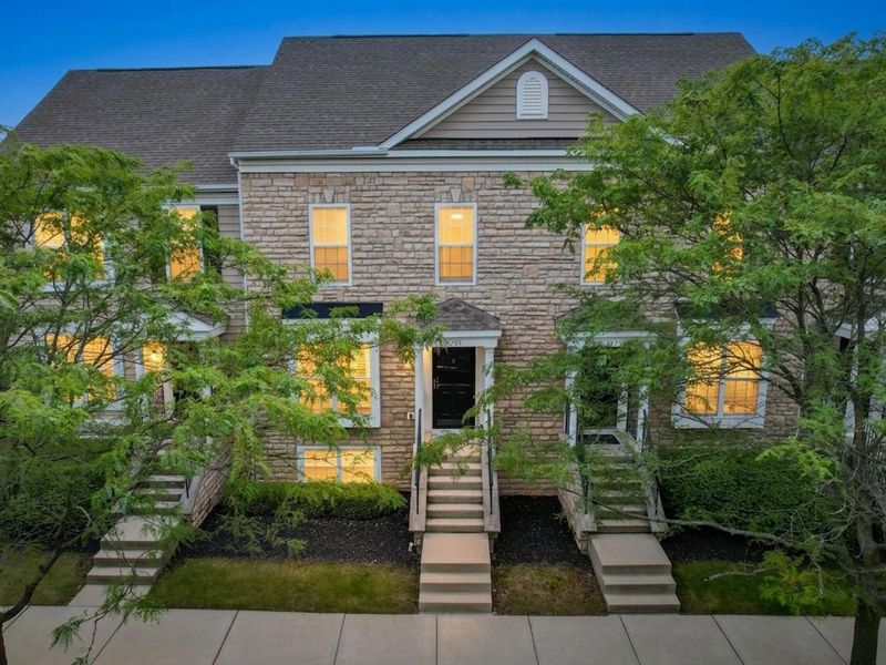 5269 Cross River Falls Boulevard, Unit 38, Dublin, OH 43016 Photo 2