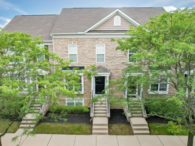 5269 Cross River Falls Boulevard, Unit 38, Dublin, OH 43016 Photo 3