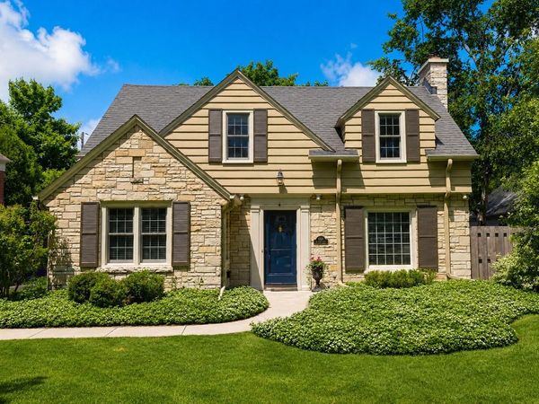 6931 N Belmont LANE, Fox Point, WI 53217