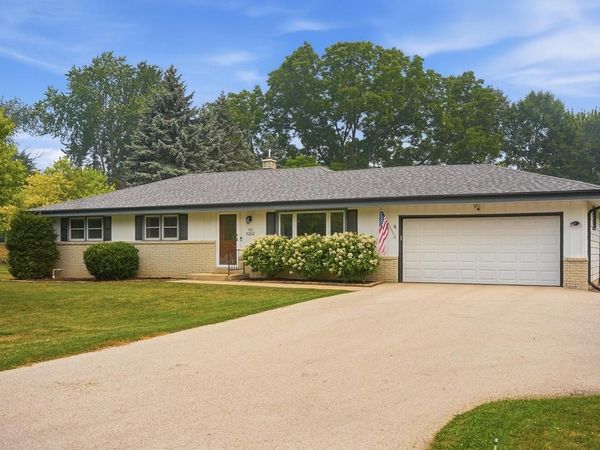 N52W15412 El Rio DRIVE, Menomonee Falls, WI 53051