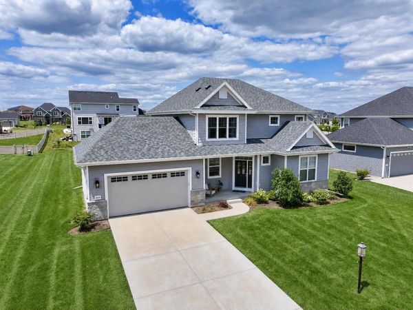 8829 S Shady Leaf LANE, Franklin, WI 53132