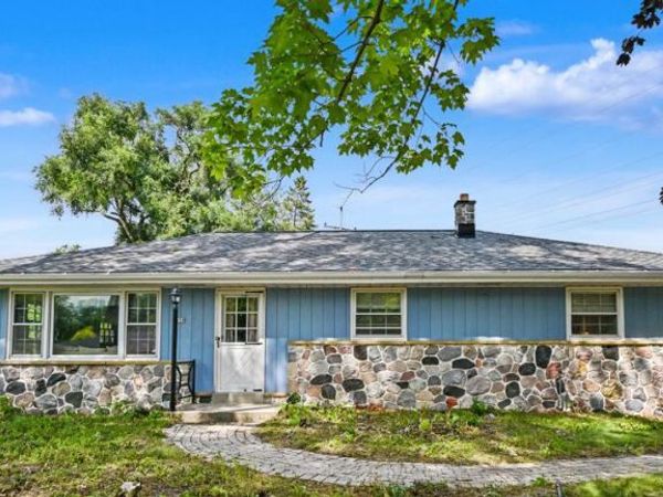 5558 W Donna DRIVE, Brown Deer, WI 53223