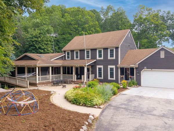 8406 Whitewood DRIVE, Kewaskum, WI 53040