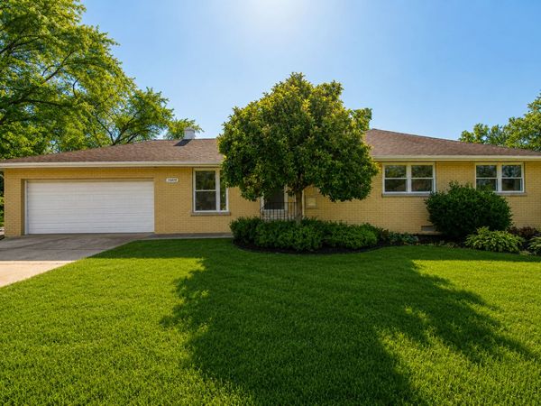 17649 65th Avenue , Tinley Park, IL 60477