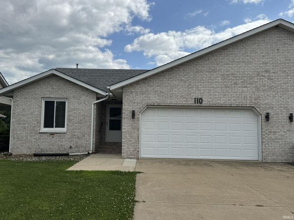 110 Lyn Dee Court, New Carlisle, IN 46552