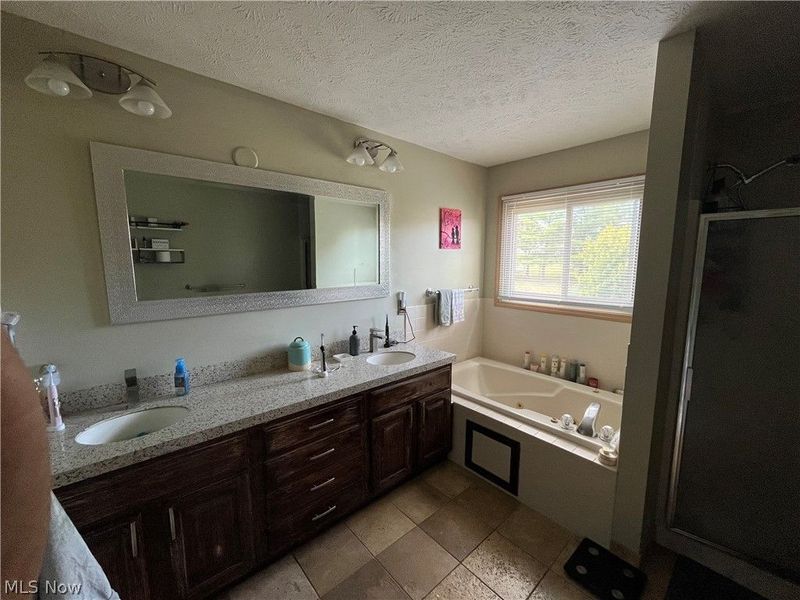 26410 Forbes Road, Oakwood Village, OH 44146 Photo 12