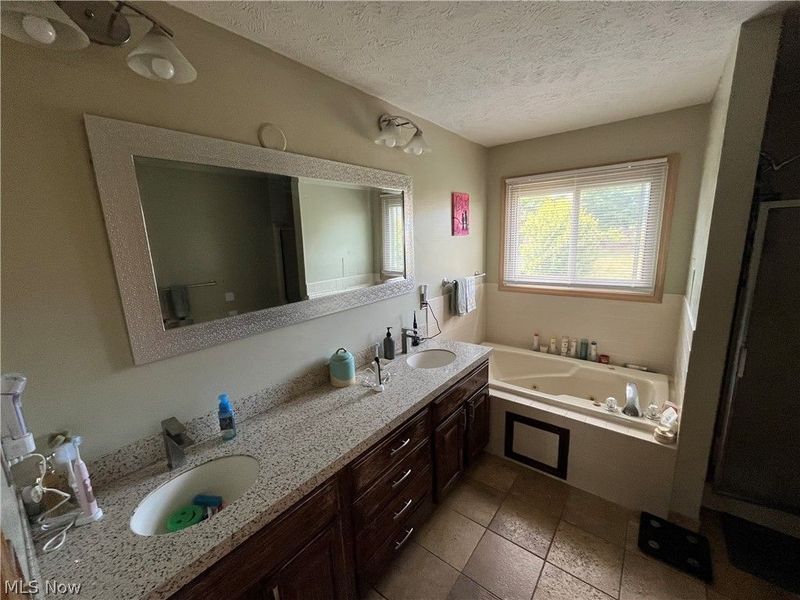 26410 Forbes Road, Oakwood Village, OH 44146 Photo 13
