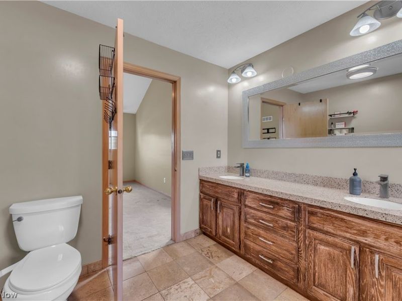 26410 Forbes Road, Oakwood Village, OH 44146 Photo 17