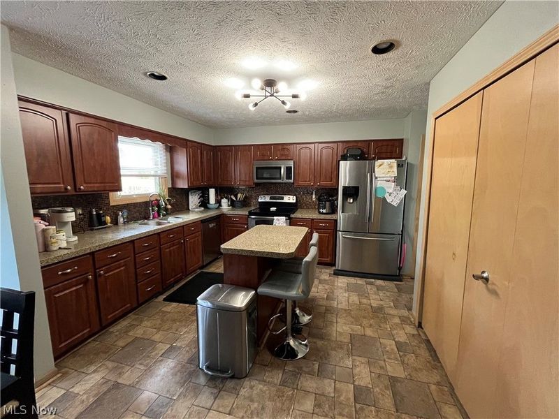 26410 Forbes Road, Oakwood Village, OH 44146 Photo 4