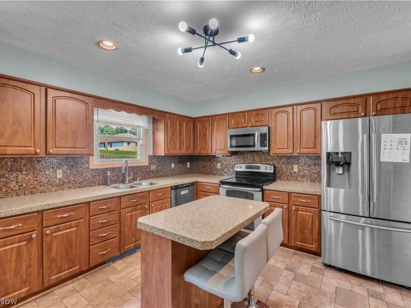 26410 Forbes Road, Oakwood Village, OH 44146 Photo 4