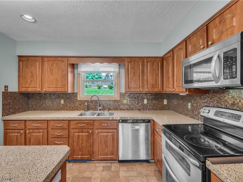 26410 Forbes Road, Oakwood Village, OH 44146 Photo 6