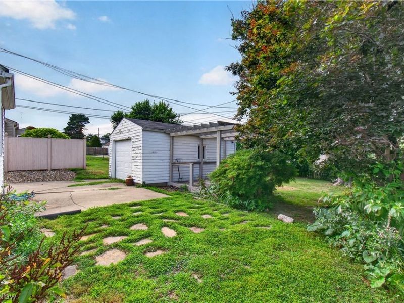 1611 32nd Street NE, Canton, OH 44714 Photo 23