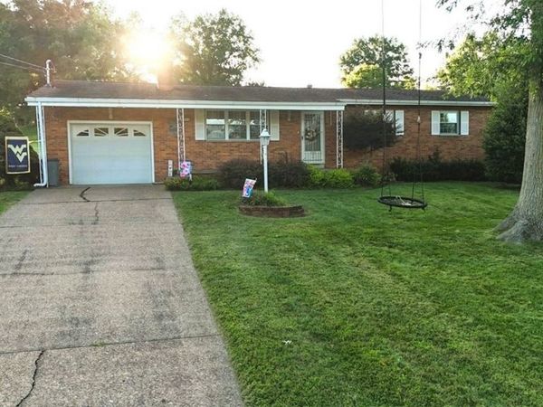5215 Orchard Avenue , Parkersburg, WV 26105