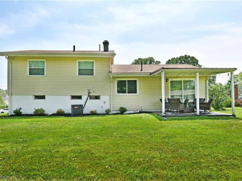 3819 Adrian Drive SE, Warren, OH 44484 Photo 6
